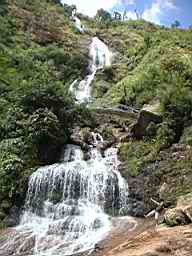Waterfall_in_Sapa.JPG